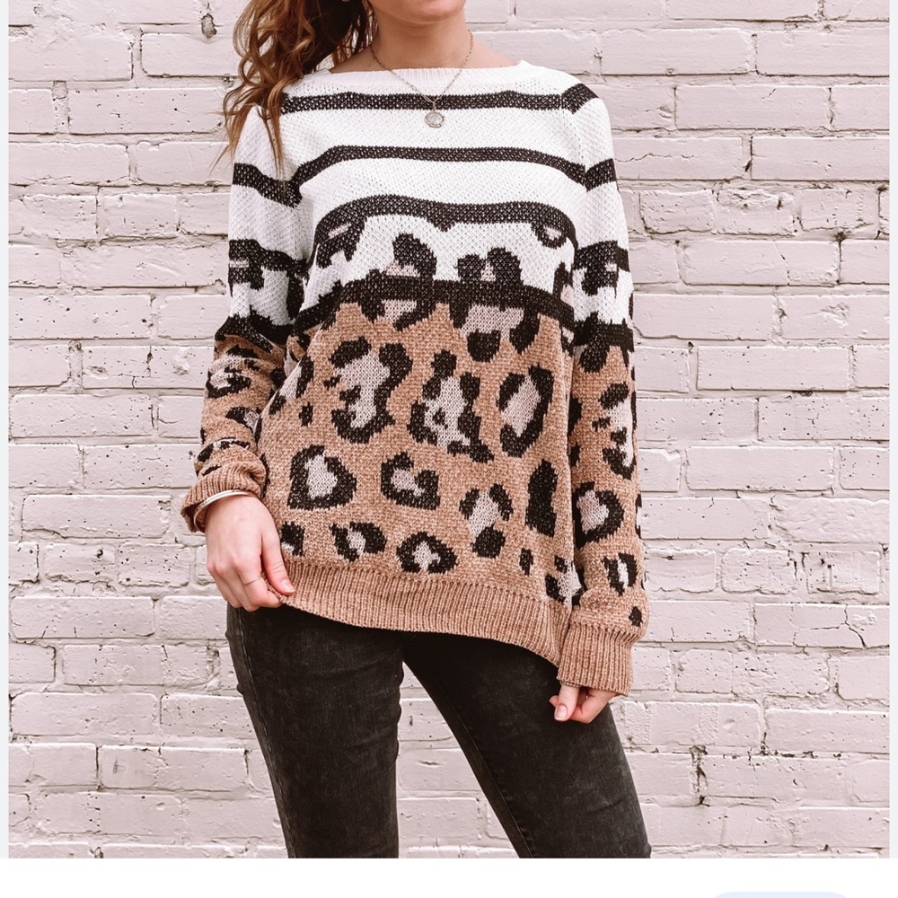 Wanna B Leopard Print Boutique Sweater Size Small